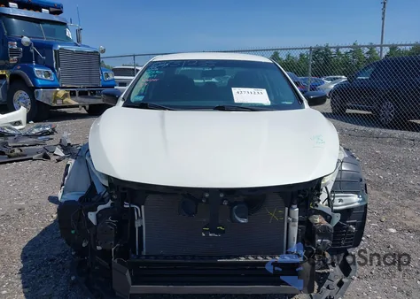 2017 Nissan Altima 2.5/S/Sv/Sl/Sr из США, поврежденный, VIN 1N4AL3AP5HC175143